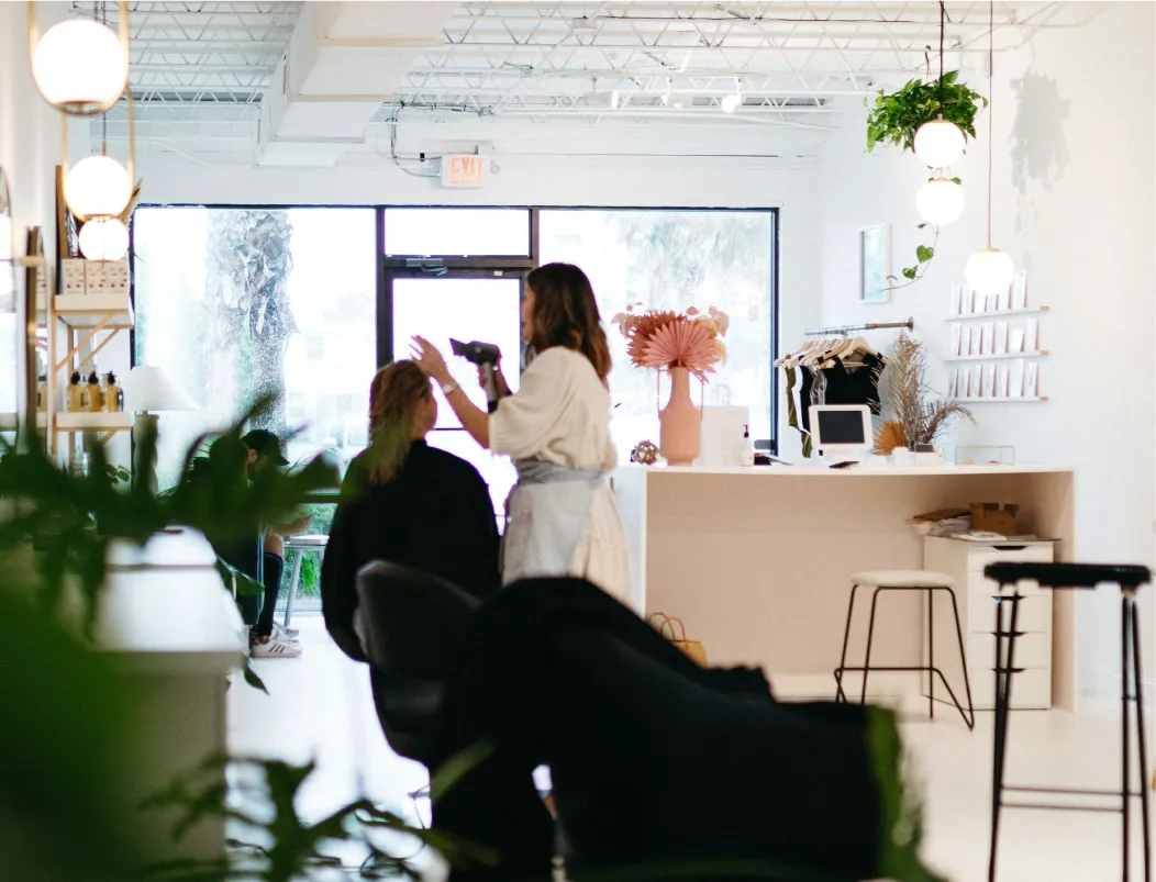 サロンで続けるカラーケア