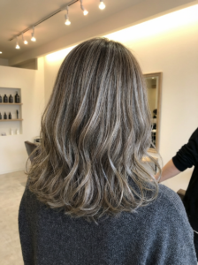 バレイヤージュグレー